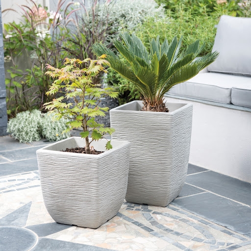 COTSWOLD TALL SQUARE PLANTER 33CM