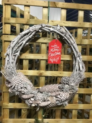 FROSTED HALF WREATH