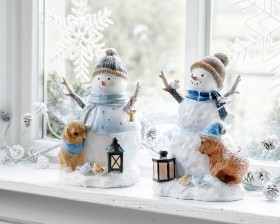 POLY SNOWMAN WITH PUPPY 2 DESIGNS 24CM