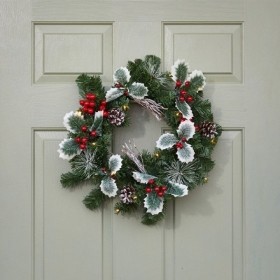 20 LED Holly Berry Wreath 40cm