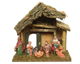 TRADITIONAL NATIVITY WITH 8 FIGURES