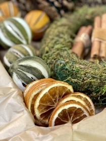 CHRISTMAS WREATH MAKING KIT